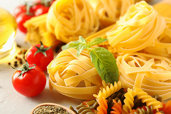 포토 JPG 해외이미지 식재료 방울토마토 실내 근접촬영 사람없음 아웃포커스 파스타면 탈리아텔레 푸질리 해외포토 뷰포인트 토마토 파스타 촬영기법 내부 면류 파일형식