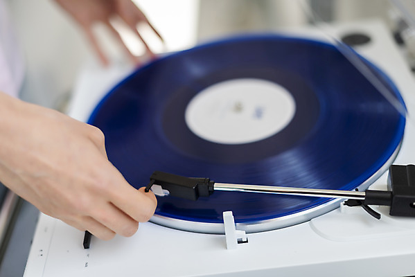 포토 JPG 주간 우먼라이프 손 실내 근접촬영 취미 아웃포커스 신체부위 뷰티 레코드플레이어 의료성형뷰티 국내포토 자연요소 라이프스타일 뷰포인트 촬영기법 사람 내부 파일형식