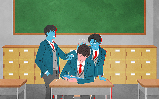 PSD 학생 남자 교복 일러스트 교실 학교 청소년 고등학생 앉기 상반신 세명 칠판 사물함 학대 책상 따돌림 불량학생 왕따 폭행 학교폭력 십대남자만 국내일러스트 옷 교육 가구 모션 사람 폭력 범죄 사회이슈 남자만 십대만 파일형식