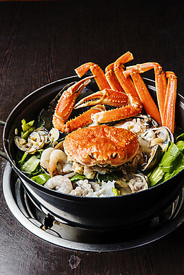 포토 JPG 실내 사람없음 냄비 해산물 샤브샤브 대게 국내포토 음식 내부 게 솥 파일형식