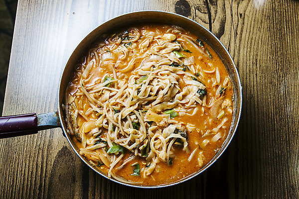 포토 JPG 실내 요리 사람없음 하이앵글 냄비 경상북도 국수 포항 국내포토 음식 뷰포인트 내부 면류 솥 경상도 파일형식