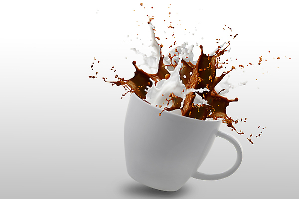 포토 JPG 해외이미지 커피 사람없음 우유 머그컵 액체 흰배경 섞기 스플래쉬 해외포토 음료 백그라운드 유제품 컵 흰색 파일형식