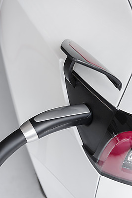 포토 JPG 주간 근접촬영 사람없음 야외 그린에너지 친환경 주차장 전기자동차 전기충전 충전기 충전소 국내포토 자연요소 뷰포인트 자동차 환경 기계 에너지 충전 파일형식