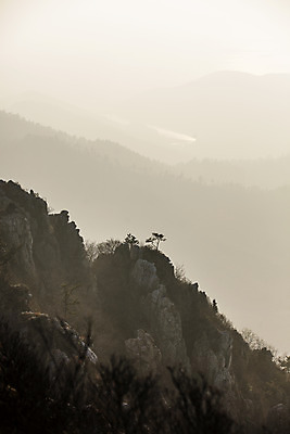 포토 JPG 주간 사람없음 야외 안개 전라남도 암벽 해남 달마산 미황사 국내포토 자연요소 날씨 산 사찰 전라도 파일형식