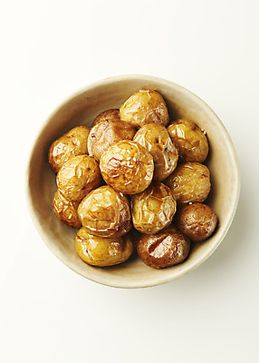 포토 JPG 스튜디오촬영 접시 한식 반찬 실내 사람없음 하이앵글 쌓기 흰배경 감자조림 집밥 국내포토 식기 음식 뷰포인트 백그라운드 모션 내부 흰색 조림 파일형식