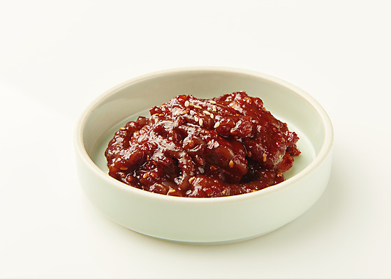 포토 JPG 스튜디오촬영 접시 한식 반찬 실내 사람없음 하이앵글 흰배경 낙지젓 집밥 국내포토 식기 음식 뷰포인트 백그라운드 내부 흰색 젓갈 파일형식