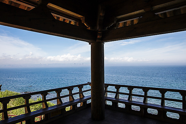 포토 JPG 주간 구름 실내 풍경 사람없음 경상북도 정자 동해 포항 연오랑세오녀테마공원 국내포토 자연요소 건축물 공원 바다 한국 내부 경상도 파일형식