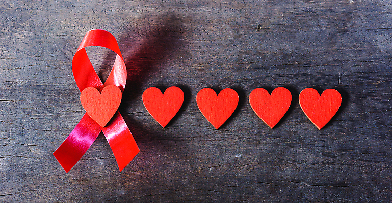 포토 JPG 해외이미지 리본 캠페인 실내 사람없음 빨간색 하트 예방 에이즈 나무배경 세계에이즈의날 해외포토 모양 기념일 컬러 백그라운드 내부 질병 파일형식