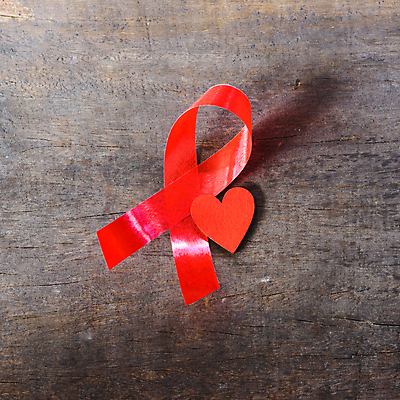 포토 JPG 해외이미지 리본 캠페인 실내 사람없음 빨간색 하트 예방 에이즈 나무배경 세계에이즈의날 해외포토 모양 기념일 컬러 백그라운드 내부 질병 파일형식