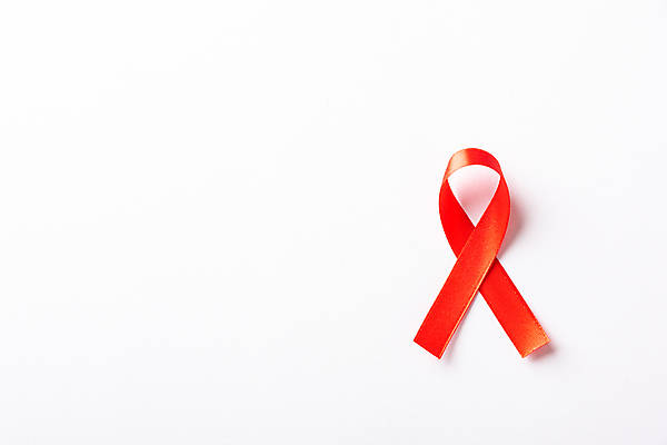 포토 JPG 해외이미지 리본 캠페인 실내 사람없음 빨간색 흰배경 예방 에이즈 세계에이즈의날 해외포토 기념일 컬러 백그라운드 내부 흰색 질병 파일형식