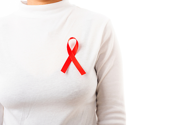 포토 JPG 해외이미지 여자 리본 캠페인 실내 한명 사람 상반신 성인 앞모습 빨간색 흰배경 예방 에이즈 성인여자한명만 세계에이즈의날 해외포토 1 기념일 뷰포인트 컬러 백그라운드 내부 흰색 질병 여자한명만 성인여자만 파일형식