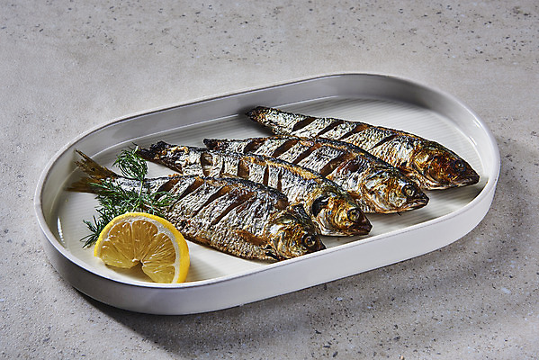 포토 JPG 스튜디오촬영 접시 실내 사람없음 레몬 담기 전어 제철음식 전어구이 국내포토 식기 음식 과일 모션 어류 내부 생선구이 제철 파일형식