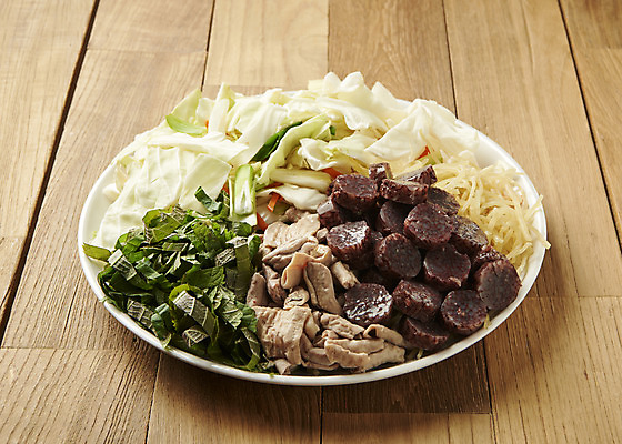 포토 JPG 스튜디오촬영 접시 식재료 실내 요리 사람없음 양배추 깻잎 기호식품 순대 곱창 당면 순대곱창볶음 나무배경 야채곱창 국내포토 식기 음식 백그라운드 채소 육류 내부 볶음 파일형식