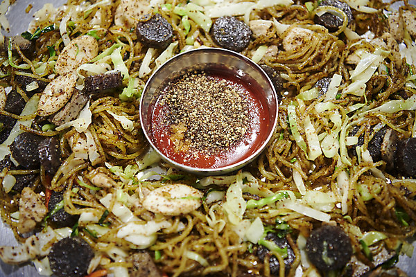 포토 JPG 실내 요리 사람없음 소스 기호식품 소스그릇 순대곱창볶음 야채곱창 국내포토 그릇 음식 내부 양념 볶음 곱창 파일형식