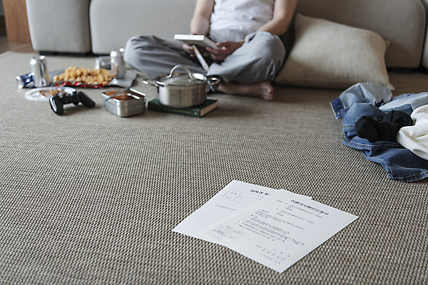 포토 JPG 라이프스타일 옷 남자 맨라이프 액자 남편 맥주 실내 한명 들기 성인 앞모습 30대 과자 한국인 하반신 라면 냄비 게임기 빨랫감 이혼 싱글라이프 성인남자한명만 이혼서류 돌싱 국내포토 1 음식 뷰포인트 모션 디저트 주류 사람 동양인 내부 생활 장년 면류 빨래 솥 남자한명만 성인남자만 파일형식