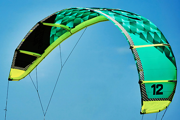 포토 JPG 해외이미지 하늘 사람없음 여름휴가 바캉스 패러글라이딩 해외202004 해외포토 스포츠 휴가 파일형식 여름_계절