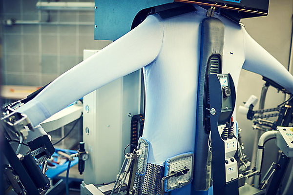 포토 JPG 해외이미지 셔츠 실내 사람없음 기계 빨래 다림질 세탁소 해외포토 상의 가사 내부 파일형식