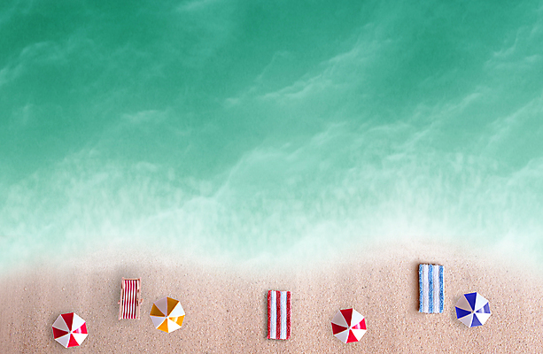 포토 JPG 해외이미지 주간 모래 바다 해변 사람없음 야외 하이앵글 모래사장 미니어처 파라솔 선베드 항공촬영 해외202004 해외포토 자연요소 뷰포인트 의자 모형 파일형식