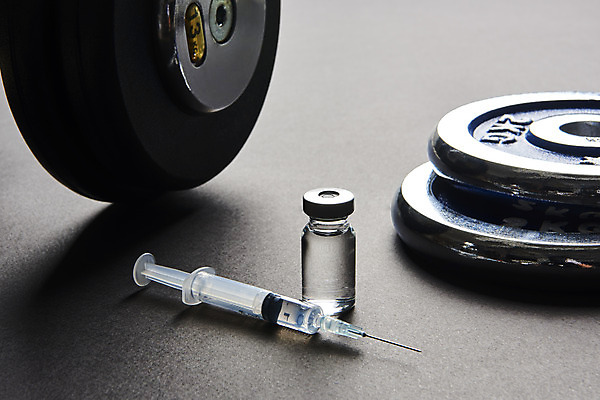 포토 JPG 스튜디오촬영 회색배경 실내 주사기 사람없음 아령 불법 약물오남용 약물중독 도핑 바이알 스테로이드 국내포토 백그라운드 의료기기 내부 약 회색 의료용품 범죄 중독 파일형식