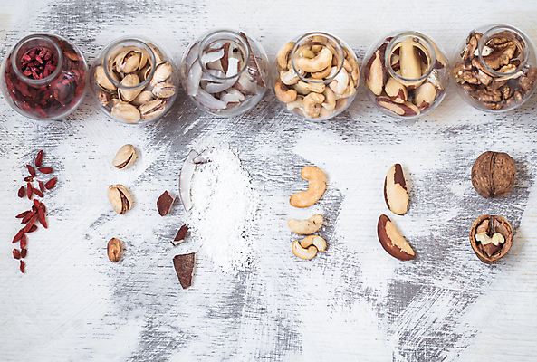 포토 JPG 해외이미지 유리병 사람없음 견과류 흰배경 담기 호두 캐슈넛 피스타치오 브라질넛 해외포토 백그라운드 모션 병_용기 흰색 파일형식