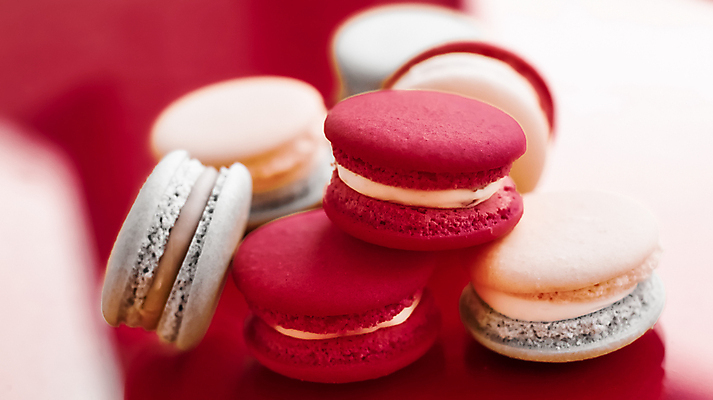 포토 JPG 해외이미지 실내 사람없음 소프트포커스 마카롱 빨간배경 해외포토 백그라운드 디저트 촬영기법 내부 빨간색 파일형식