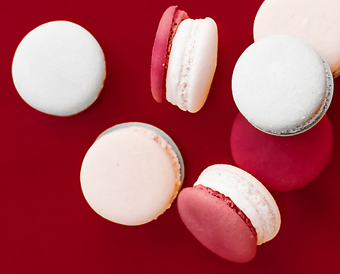 포토 JPG 해외이미지 실내 사람없음 하이앵글 마카롱 빨간배경 해외포토 뷰포인트 백그라운드 디저트 내부 빨간색 파일형식