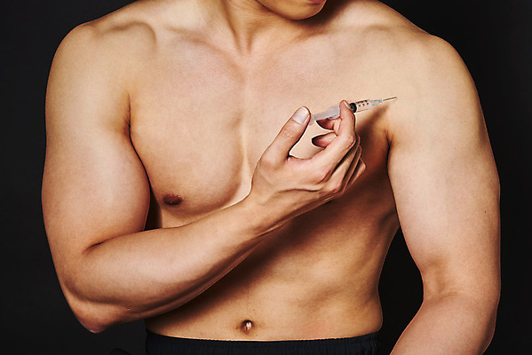 포토 JPG 스튜디오촬영 남자 검은배경 근육 운동선수 실내 주사기 한명 들기 상반신 20대 성인 앞모습 한국인 보디빌더 어깨 불법 약물오남용 약물중독 의료성형뷰티 성인남자한명만 도핑 스테로이드 국내포토 1 스포츠 뷰포인트 백그라운드 의료기기 모션 사람 동양인 청년 내부 신체부위 약 검은색 범죄 보디빌딩 중독 남자한명만 성인남자만 파일형식