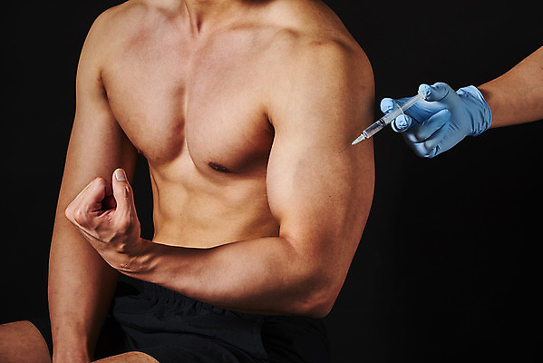 포토 JPG 스튜디오촬영 손 남자 검은배경 근육 운동선수 실내 주사기 한명 들기 상반신 20대 성인 옆모습 신체부위 한국인 보디빌더 불법 약물오남용 약물중독 의료성형뷰티 성인남자한명만 도핑 스테로이드 국내포토 1 스포츠 뷰포인트 백그라운드 의료기기 모션 사람 동양인 청년 내부 약 검은색 범죄 보디빌딩 중독 남자한명만 성인남자만 파일형식