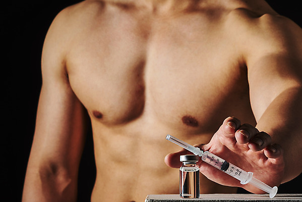 포토 JPG 스튜디오촬영 남자 검은배경 근육 운동선수 실내 주사기 한명 상반신 20대 성인 앞모습 한국인 보디빌더 손뻗기 불법 약물오남용 약물중독 의료성형뷰티 성인남자한명만 도핑 바이알 스테로이드 국내포토 1 스포츠 뷰포인트 백그라운드 의료기기 모션 사람 동양인 청년 내부 약 검은색 의료용품 범죄 보디빌딩 중독 남자한명만 성인남자만 파일형식