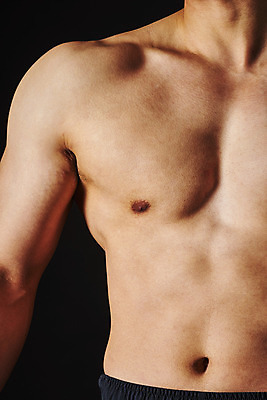 포토 JPG 스튜디오촬영 남자 포즈 검은배경 근육 운동선수 실내 한명 상반신 20대 성인 앞모습 한국인 보디빌더 의료성형뷰티 성인남자한명만 스테로이드 국내포토 1 스포츠 뷰포인트 백그라운드 사람 동양인 청년 내부 약 검은색 보디빌딩 남자한명만 성인남자만 파일형식