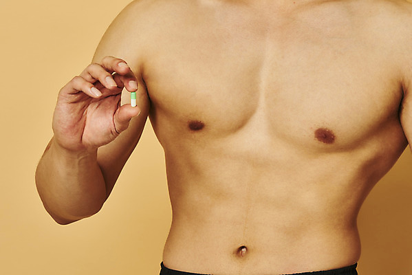 포토 JPG 스튜디오촬영 남자 근육 운동선수 실내 한명 들기 상반신 20대 성인 앞모습 알약 한국인 보디빌더 고민 불법 약물오남용 약물중독 의료성형뷰티 성인남자한명만 도핑 갈색배경 스테로이드 국내포토 1 감정 스포츠 뷰포인트 백그라운드 모션 사람 동양인 청년 내부 약 갈색 범죄 보디빌딩 중독 남자한명만 성인남자만 파일형식