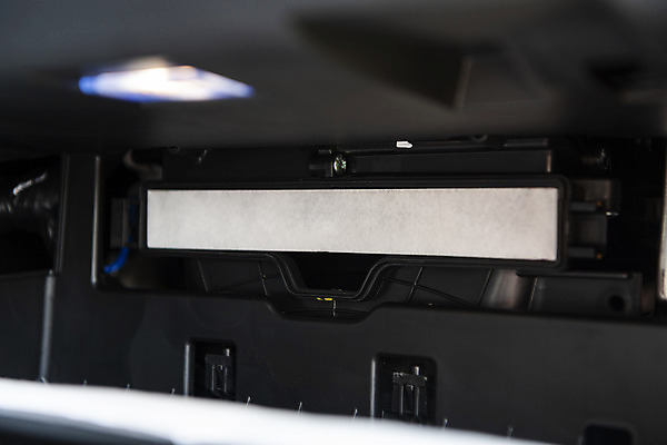 포토 JPG 자동차 실내 관리 사람없음 아웃포커스 환경오염 오염 에어컨 먼지 차량내부 차량점검 필터 국내포토 육상교통 컨셉 촬영기법 내부 가전제품 점검 파일형식