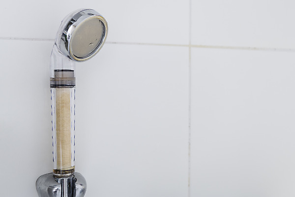 포토 JPG 실내 관리 사람없음 지저분함 청소 부식 화장실 샤워기 필터 녹물 국내포토 내부 물 감각 파일형식