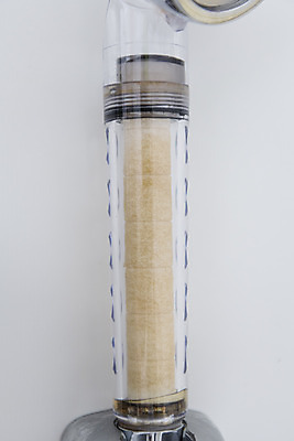 포토 JPG 실내 관리 근접촬영 사람없음 지저분함 청소 부식 화장실 샤워기 필터 녹물 국내포토 뷰포인트 내부 물 감각 파일형식