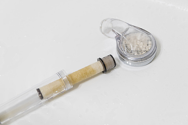 포토 JPG 실내 관리 사람없음 지저분함 청소 부식 화장실 샤워기 분해 필터 녹물 국내포토 내부 물 감각 파일형식