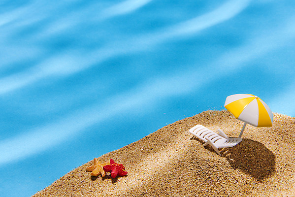 포토 JPG 스튜디오촬영 물결 모래 불가사리 실내 물그림자 해변 사람없음 여름 파란색 미니어처 파라솔 선베드 감성 몽환 국내포토 계절 바다 컬러 컨셉 의자 극피동물 그림자 내부 모형 파일형식