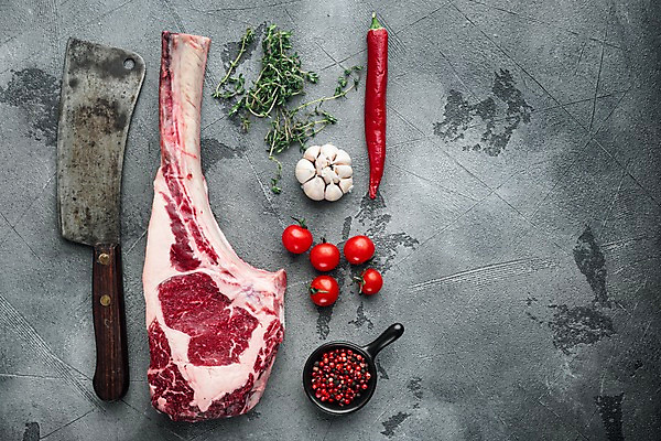 포토 JPG 해외이미지 방울토마토 고추 회색배경 실내 사람없음 하이앵글 소고기 후추 식칼 카피스페이스 토마호크 해외포토 뷰포인트 백그라운드 토마토 채소 주방용품 육류 내부 공백 회색 향신료 파일형식