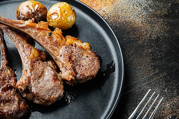 포토 JPG 해외이미지 접시 포크 스테이크 근접촬영 사람없음 구운감자 양갈비 해외포토 식기 뷰포인트 감자 서양음식 파일형식