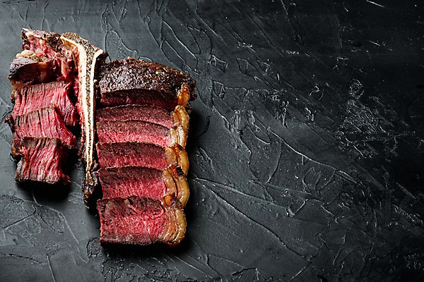포토 JPG 해외이미지 검은배경 단면 비프스테이크 사람없음 소고기 슬라이스 티본스테이크 카피스페이스 해외포토 백그라운드 육류 스테이크 검은색 공백 파일형식
