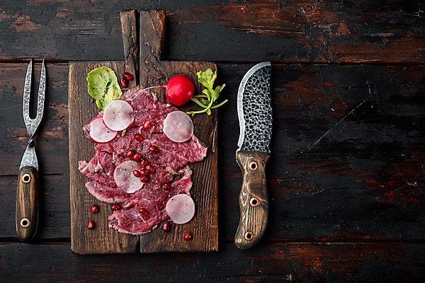 포토 JPG 해외이미지 포크 생고기 사람없음 샐러드 소고기 식칼 고기포크 나무도마 석류알 카르파쵸 적환무 카피스페이스 나무배경 해외포토 식기 음식 백그라운드 주방용품 도마 육류 목재 공백 무 석류 파일형식