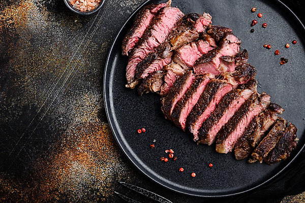 포토 JPG 해외이미지 접시 비프스테이크 사람없음 소고기 슬라이스 립아이 카피스페이스 핑크솔트 해외포토 식기 육류 스테이크 공백 소금 파일형식