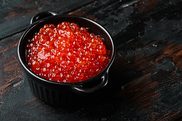 포토 JPG 해외이미지 그릇 실내 사람없음 나무탁자 연어알 해외포토 식기 탁자 내부 알 파일형식