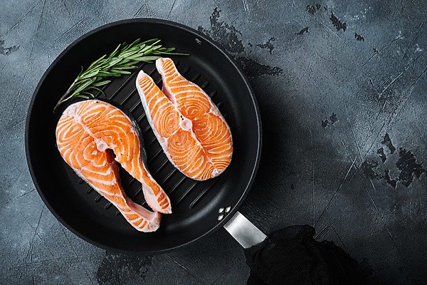 포토 JPG 해외이미지 회색배경 실내 사람없음 신선 연어 로즈메리 카피스페이스 해외포토 백그라운드 어류 내부 공백 회색 허브 파일형식