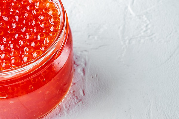 포토 JPG 해외이미지 유리병 실내 근접촬영 사람없음 흰배경 연어알 카피스페이스 해외포토 뷰포인트 백그라운드 병_용기 내부 알 공백 흰색 파일형식