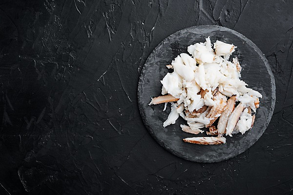 포토 JPG 해외이미지 검은배경 실내 사람없음 하이앵글 꽃게 해산물 게살 돌판 카피스페이스 해외포토 음식 뷰포인트 백그라운드 내부 검은색 공백 게 돌_바위 파일형식