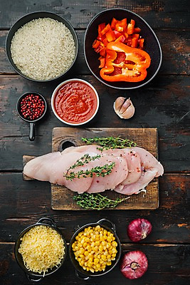 포토 JPG 해외이미지 식재료 치즈 파프리카 실내 마늘 생고기 옥수수 사람없음 하이앵글 닭고기 쌀 허브 준비 날것 멕시코음식 타코 나무도마 살사소스 통후추 나무배경 해외포토 식물 뷰포인트 백그라운드 채소 유제품 곡류 도마 서양음식 육류 내부 목재 소스_음식 후추 파일형식