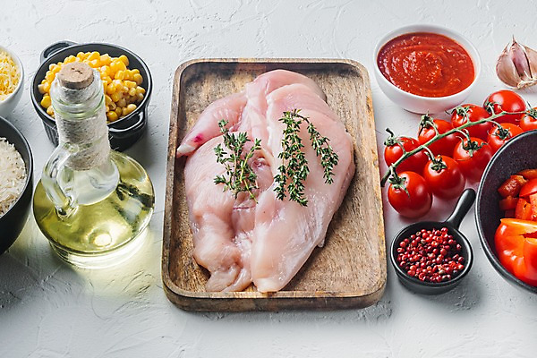 포토 JPG 해외이미지 식재료 방울토마토 실내 생고기 옥수수 사람없음 닭고기 올리브오일 준비 흰배경 날것 멕시코음식 타코 나무쟁반 살사소스 통후추 해외포토 백그라운드 토마토 곡류 쟁반 서양음식 육류 내부 목재 흰색 소스_음식 기름_음식 후추 파일형식