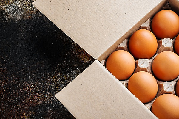 포토 JPG 해외이미지 음식 검은배경 실내 사람없음 상자 계란 계란판 해외포토 백그라운드 내부 알 검은색 파일형식