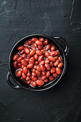 포토 JPG 해외이미지 그릇 검은배경 콩 사람없음 통조림 단팥 비건 해외포토 식기 백그라운드 곡류 검은색 채식주의자 파일형식