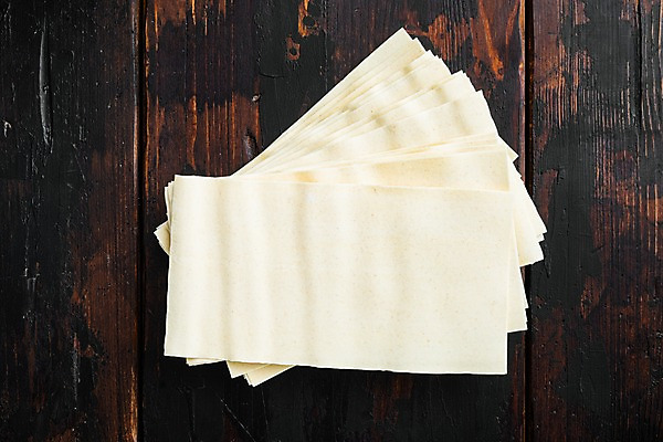 포토 JPG 해외이미지 식재료 실내 사람없음 쌓기 라자냐 나무배경 해외포토 백그라운드 모션 내부 이탈리아음식 파일형식